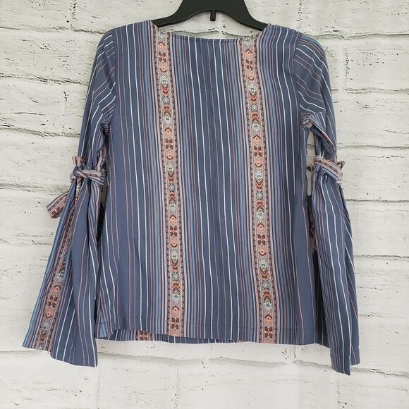 Lauren Conrad Pink Blue Shirt Long Sleeve Patterened bell sleeve blouse Size xs - Picture 7 of 7